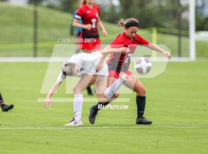 Thumbnail 1 in Pembroke Hill vs. Visitation Academy (MSHSAA Class 2 Semifinal) photogallery.