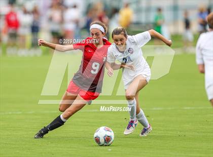 Thumbnail 3 in Pembroke Hill vs. Visitation Academy (MSHSAA Class 2 Semifinal) photogallery.