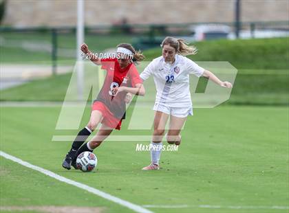 Thumbnail 1 in Pembroke Hill vs. Visitation Academy (MSHSAA Class 2 Semifinal) photogallery.