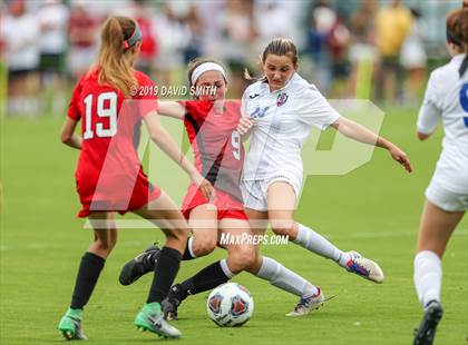 Thumbnail 1 in Pembroke Hill vs. Visitation Academy (MSHSAA Class 2 Semifinal) photogallery.