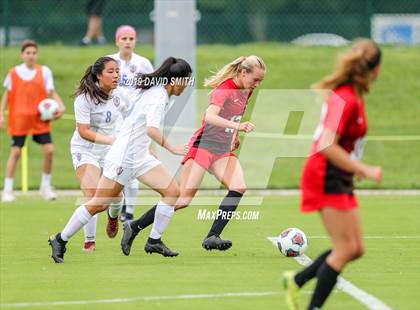 Thumbnail 3 in Pembroke Hill vs. Visitation Academy (MSHSAA Class 2 Semifinal) photogallery.