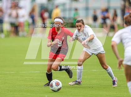 Thumbnail 3 in Pembroke Hill vs. Visitation Academy (MSHSAA Class 2 Semifinal) photogallery.