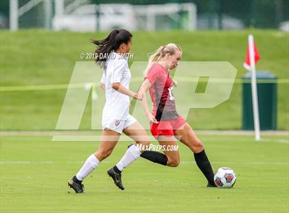 Thumbnail 2 in Pembroke Hill vs. Visitation Academy (MSHSAA Class 2 Semifinal) photogallery.