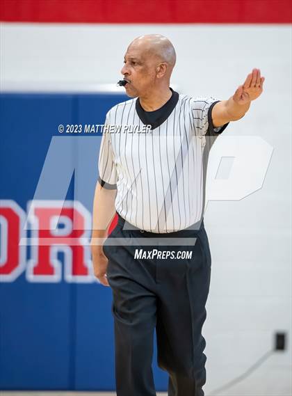 Thumbnail 2 in E.E. Smith vs. Northwood Temple Academy (MLK Dream Jam at Terry Sanford) photogallery.