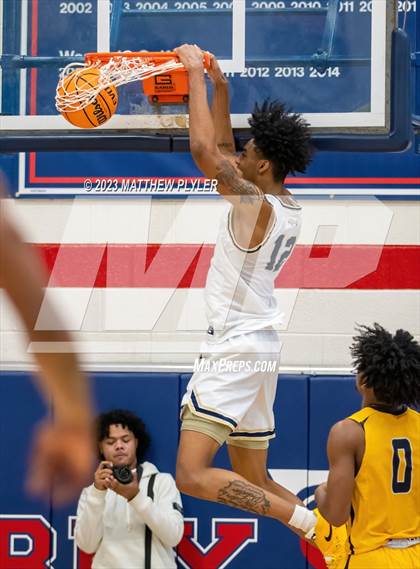 Thumbnail 2 in E.E. Smith vs. Northwood Temple Academy (MLK Dream Jam at Terry Sanford) photogallery.