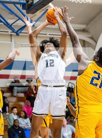 Thumbnail 3 in E.E. Smith vs. Northwood Temple Academy (MLK Dream Jam at Terry Sanford) photogallery.