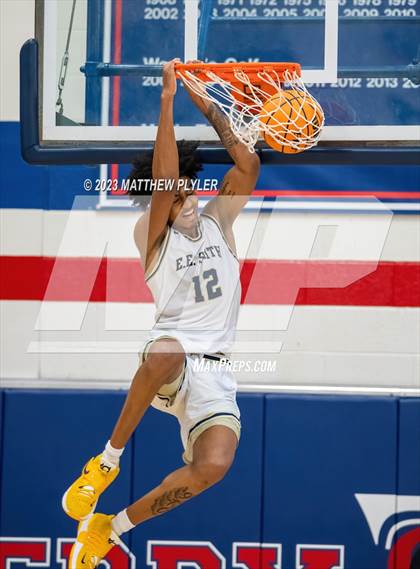 Thumbnail 2 in E.E. Smith vs. Northwood Temple Academy (MLK Dream Jam at Terry Sanford) photogallery.