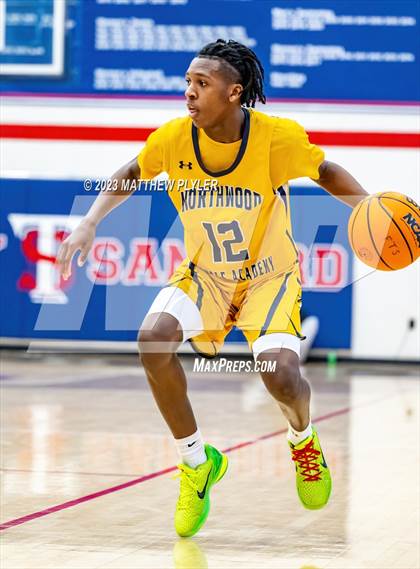 Thumbnail 3 in E.E. Smith vs. Northwood Temple Academy (MLK Dream Jam at Terry Sanford) photogallery.