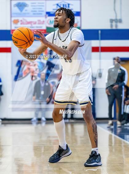 Thumbnail 2 in E.E. Smith vs. Northwood Temple Academy (MLK Dream Jam at Terry Sanford) photogallery.