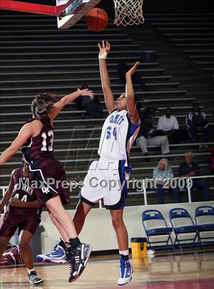 Thumbnail 3 in Cinco Ranch vs. Summit (McDonalds Texas Invitational) photogallery.