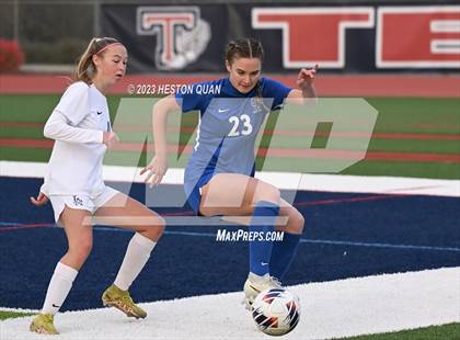 Thumbnail 2 in Los Alamitos vs. Santa Margarita (CIF State D1 SoCal Regional Final) photogallery.