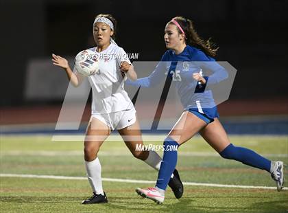 Thumbnail 2 in Los Alamitos vs. Santa Margarita (CIF State D1 SoCal Regional Final) photogallery.