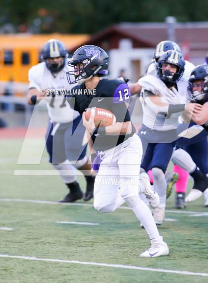 Thumbnail 2 in Pine Bush vs. Monroe-Woodbury (Section 9 Class AA Semifinal) photogallery.