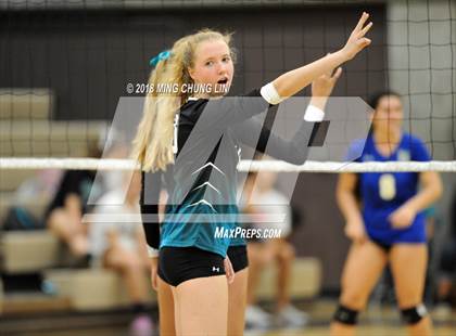 Thumbnail 3 in El Toro @ Aliso Niguel photogallery.