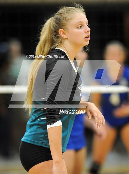 Thumbnail 3 in El Toro @ Aliso Niguel photogallery.