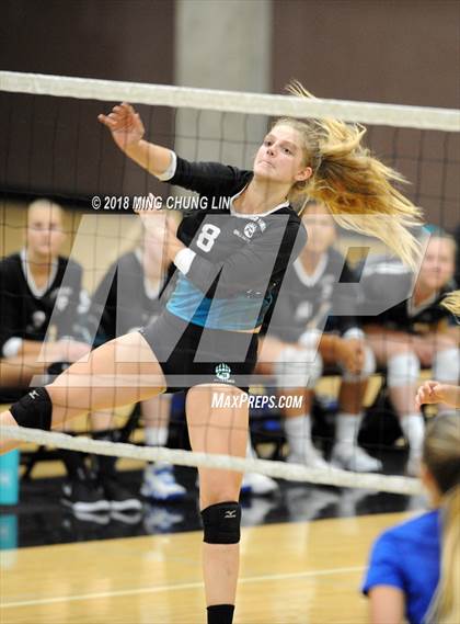 Thumbnail 3 in El Toro @ Aliso Niguel photogallery.