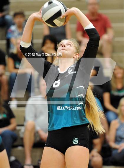 Thumbnail 1 in El Toro @ Aliso Niguel photogallery.