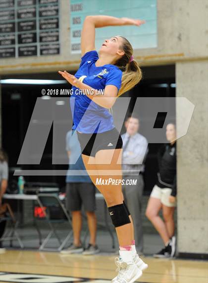Thumbnail 3 in El Toro @ Aliso Niguel photogallery.