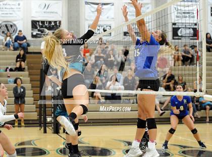 Thumbnail 2 in El Toro @ Aliso Niguel photogallery.