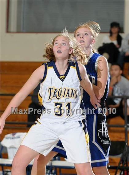 Thumbnail 2 in Rocklin vs. Oak Ridge (Trojan Toss-Up) photogallery.