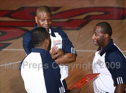 Thumbnail 1 in Jefferson vs Kennedy (PSAL AA Semifinal) photogallery.