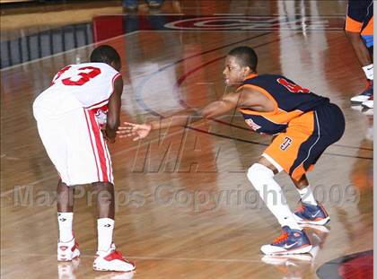 Thumbnail 2 in Jefferson vs Kennedy (PSAL AA Semifinal) photogallery.