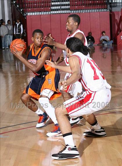 Thumbnail 2 in Jefferson vs Kennedy (PSAL AA Semifinal) photogallery.