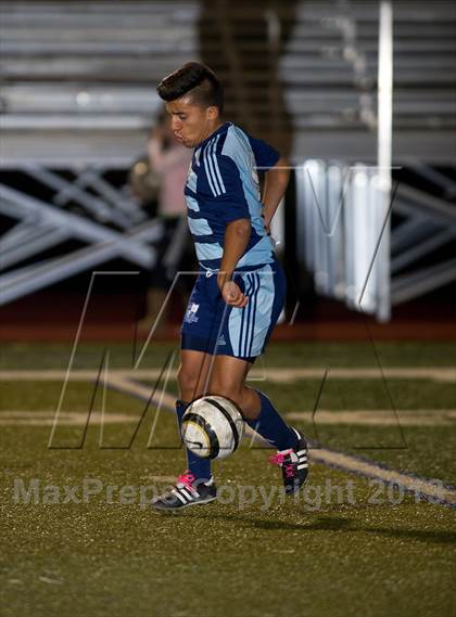 Thumbnail 3 in Valor Christian vs. Vista PEAK Prep (CHSAA 4A 1st Round) photogallery.
