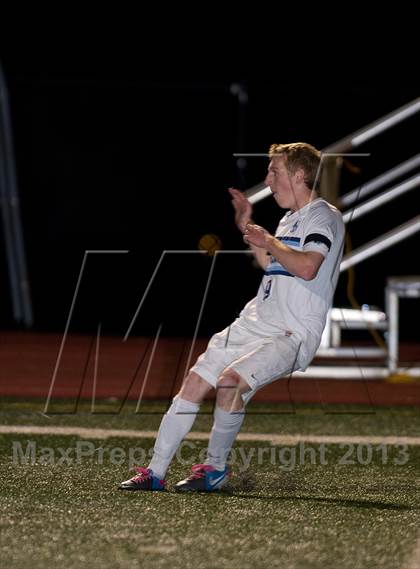 Thumbnail 2 in Valor Christian vs. Vista PEAK Prep (CHSAA 4A 1st Round) photogallery.