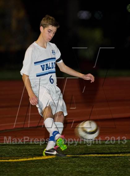 Thumbnail 2 in Valor Christian vs. Vista PEAK Prep (CHSAA 4A 1st Round) photogallery.