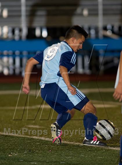 Thumbnail 2 in Valor Christian vs. Vista PEAK Prep (CHSAA 4A 1st Round) photogallery.