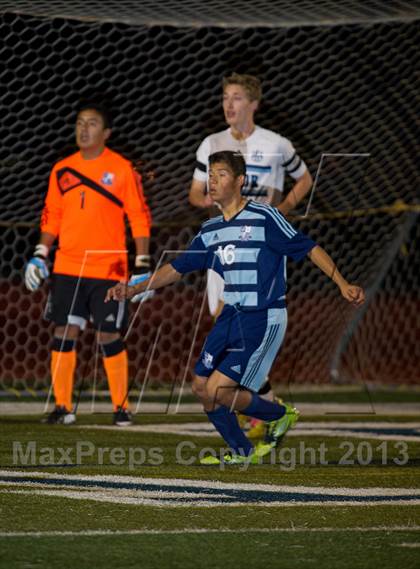 Thumbnail 1 in Valor Christian vs. Vista PEAK Prep (CHSAA 4A 1st Round) photogallery.