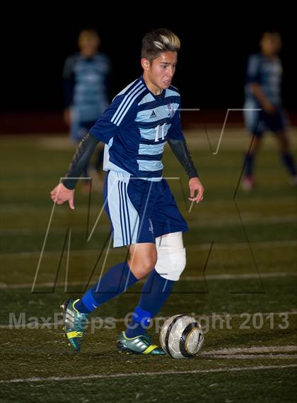 Thumbnail 3 in Valor Christian vs. Vista PEAK Prep (CHSAA 4A 1st Round) photogallery.