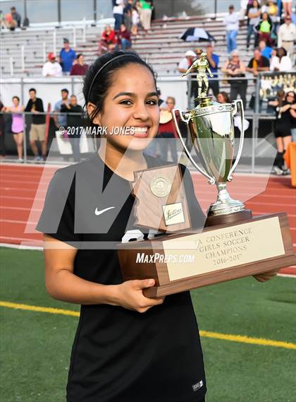Thumbnail 3 in Salpointe Catholic vs. Thunderbird (AIA 4A Final Awards Photos) photogallery.