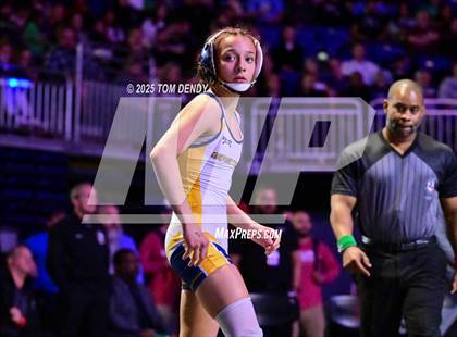 Thumbnail 3 in UIL Wrestling 6A Finals (100lb - 132lb) photogallery.