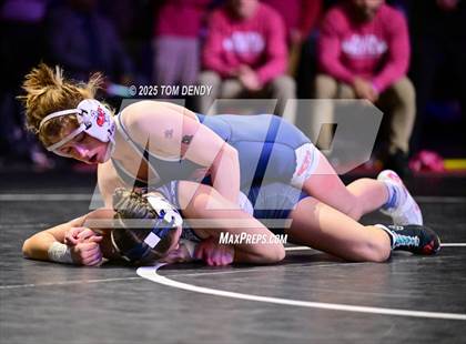 Thumbnail 2 in UIL Wrestling 6A Finals (100lb - 132lb) photogallery.