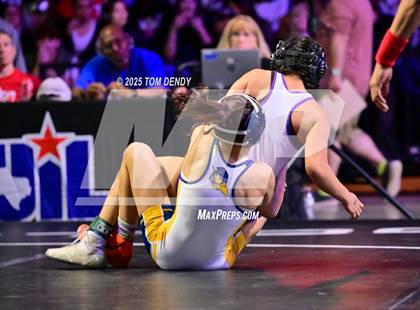 Thumbnail 2 in UIL Wrestling 6A Finals (100lb - 132lb) photogallery.