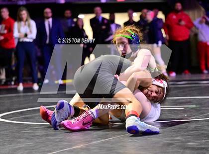 Thumbnail 3 in UIL Wrestling 6A Finals (100lb - 132lb) photogallery.