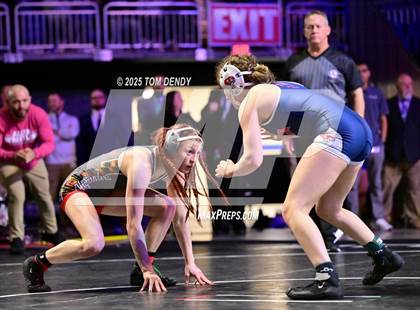 Thumbnail 3 in UIL Wrestling 6A Finals (100lb - 132lb) photogallery.