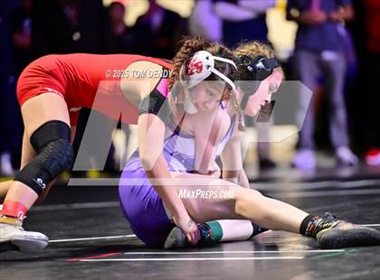 Thumbnail 2 in UIL Wrestling 6A Finals (100lb - 132lb) photogallery.