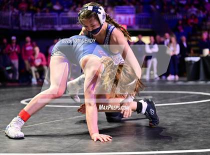 Thumbnail 3 in UIL Wrestling 6A Finals (100lb - 132lb) photogallery.