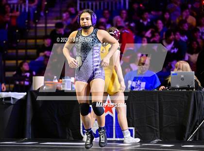 Thumbnail 3 in UIL Wrestling 6A Finals (100lb - 132lb) photogallery.
