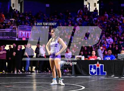 Thumbnail 2 in UIL Wrestling 6A Finals (100lb - 132lb) photogallery.