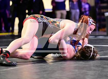 Thumbnail 3 in UIL Wrestling 6A Finals (100lb - 132lb) photogallery.