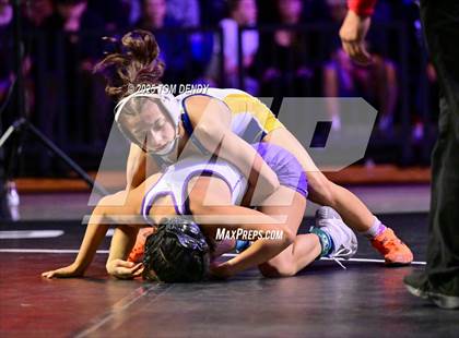 Thumbnail 3 in UIL Wrestling 6A Finals (100lb - 132lb) photogallery.
