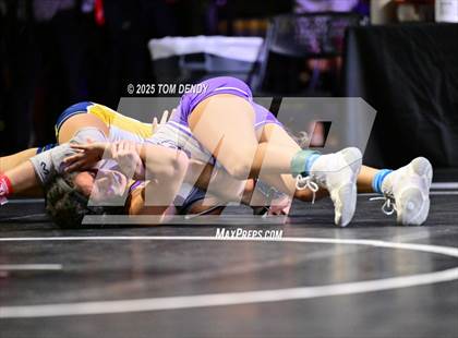 Thumbnail 2 in UIL Wrestling 6A Finals (100lb - 132lb) photogallery.