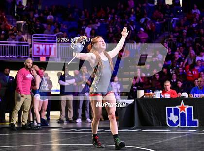 Thumbnail 1 in UIL Wrestling 6A Finals (100lb - 132lb) photogallery.