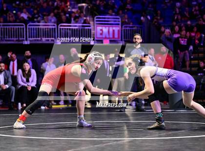 Thumbnail 2 in UIL Wrestling 6A Finals (100lb - 132lb) photogallery.