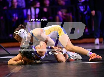 Thumbnail 2 in UIL Wrestling 6A Finals (100lb - 132lb) photogallery.
