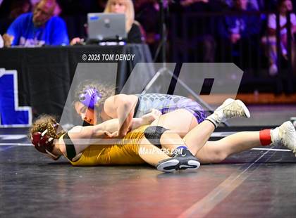 Thumbnail 3 in UIL Wrestling 6A Finals (100lb - 132lb) photogallery.
